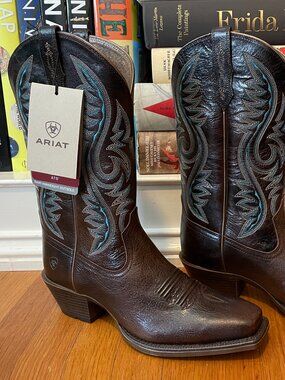 Ariat Square Toe Cowboy Boots 8
